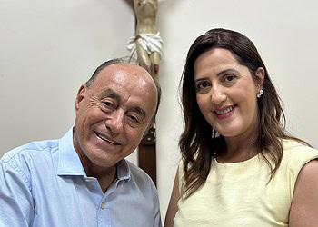 Prefeito Tião Bocalom e a advogada Kellen Nunes ficam noivos na Catedral Nossa Senhora de Nazaré