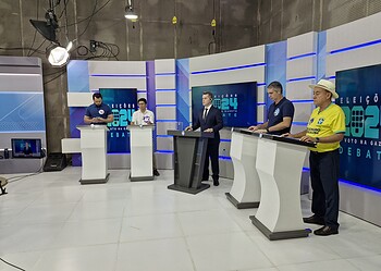 No 2º bloco do debate, candidatos respondem perguntas da TV Gazeta; veja trechos