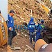Trabalhador fica ferido após tombar máquina em aterro de Rio Branco