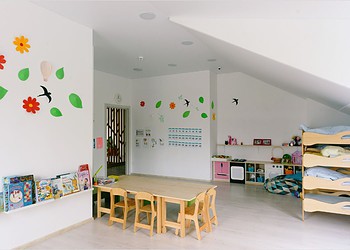 Mãe consegue na Justiça que filho autista tenha cuidador na creche