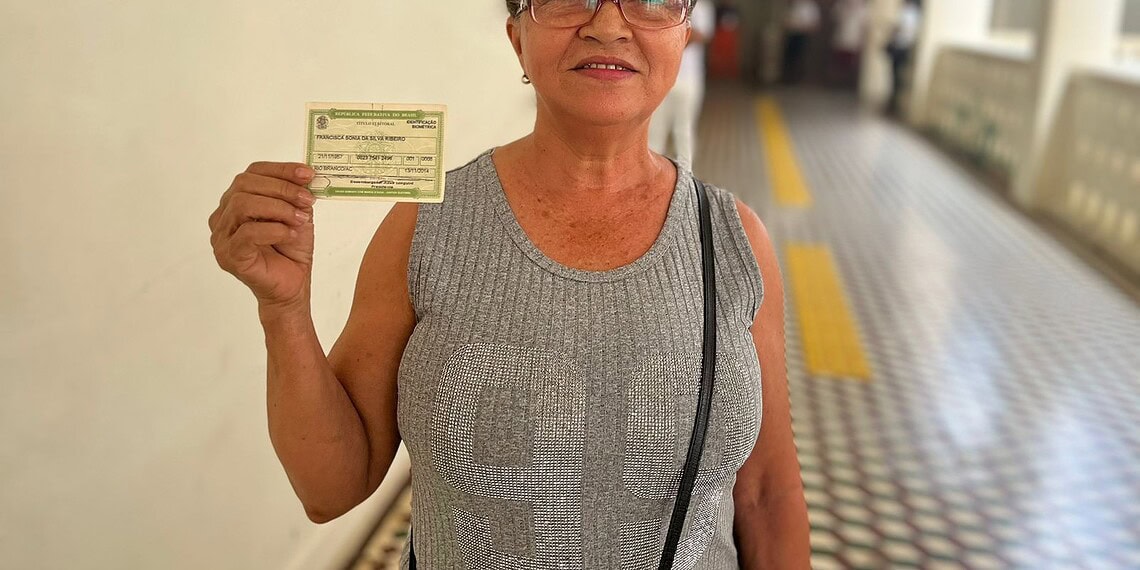 A aposentada Francisca Sônia já garantiu seu voto (Foto: Iryá Rodrigues)