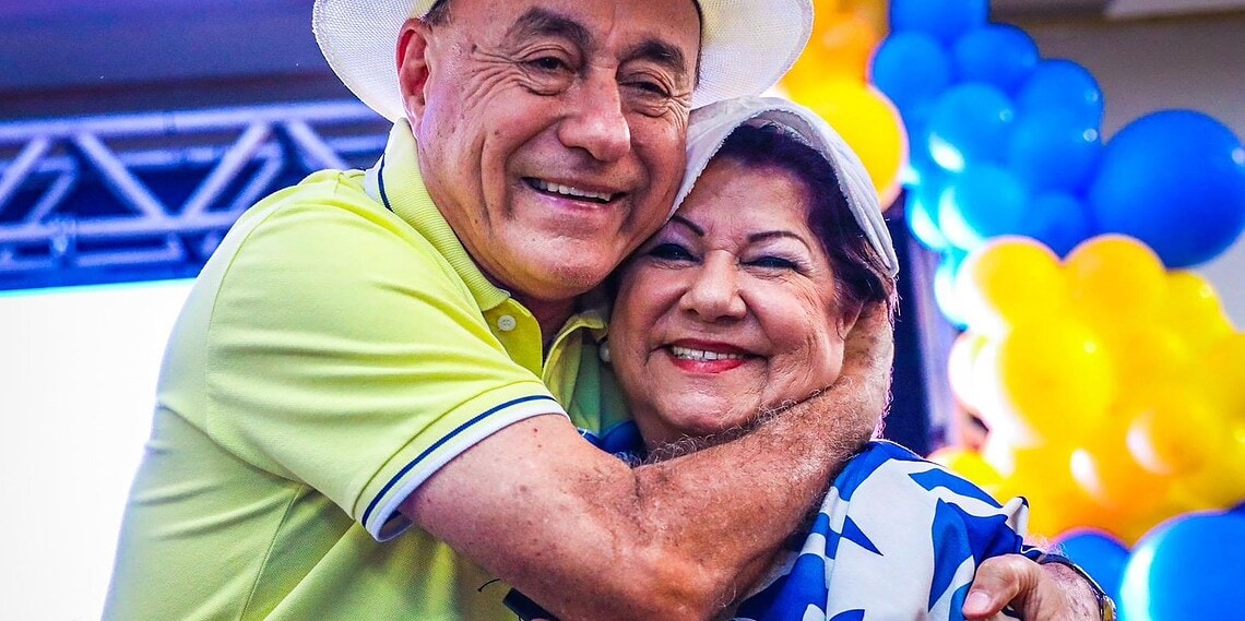 Ao lado de Nabiha, Bocalom e Alysson celebram apoio de profissionais da Educação em evento lotado