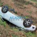 Taxista capota carro ao evitar colisão frontal com caminhão na BR-364