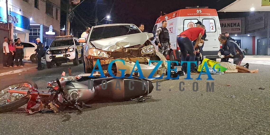 Suspeitos de assalto fogem da polícia, invadem contramão e colidem contra veículo