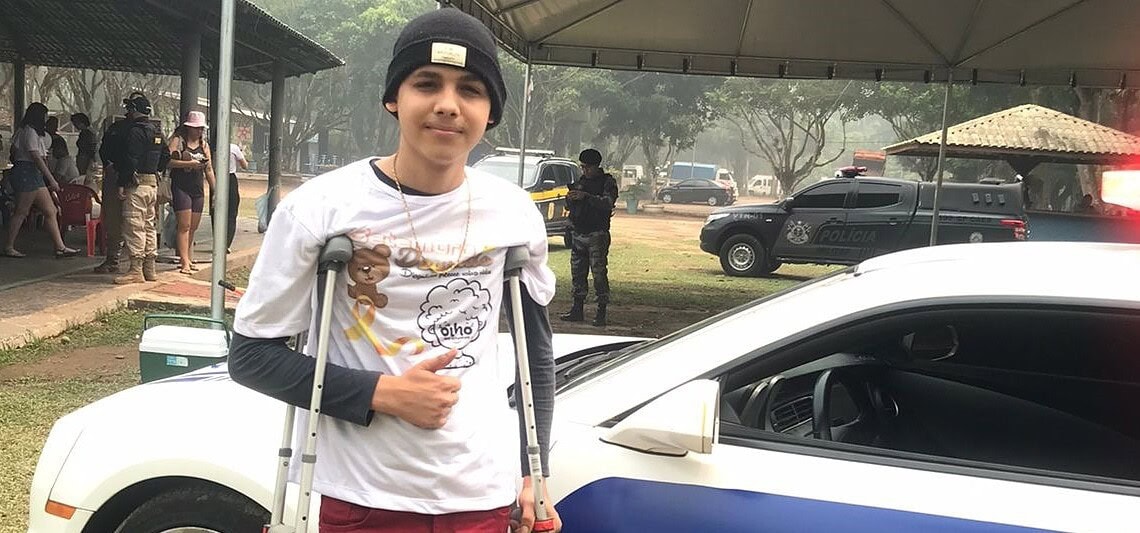 Adolescente cruzeirense tem perna amputada devido a câncer raro e família faz apelo: 'precisamos de ajuda'