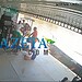 Vídeo mostra suspeito de tentar matar ex-mulher a facadas no Acre pulando no rio após o crime