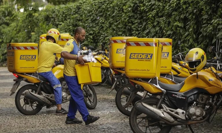Correios anunciam venda de mais de 100 bens móveis no Acre; veja regras