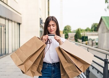 Fim de ano: saiba como utilizar o 13º salário de forma estratégica para evitar dívidas
