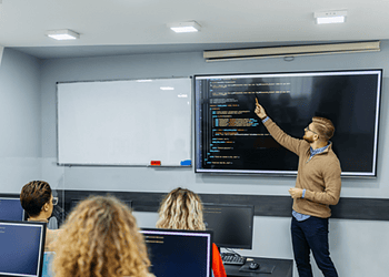 Governo do Acre reabre edital com vagas para docentes do Ieptec e contempla 40 áreas de formação