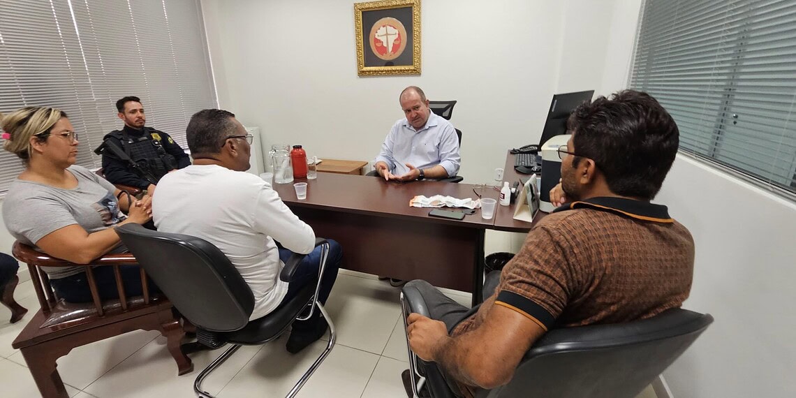 MPAC recebe manifestantes do Cidade do Povo e intermedeia desbloqueio da BR-364