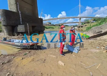 Corpo é encontrado preso em balseiros na ponte metálica em Rio Branco