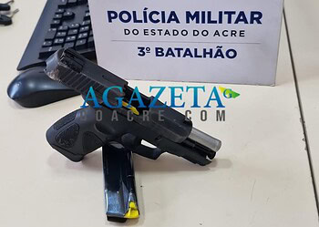Dupla é presa após roubo de moto com arma, em Rio Branco