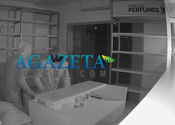 VÍDEO: Loja de perfumes é alvo de arrombamento no bairro Estação Experimental
