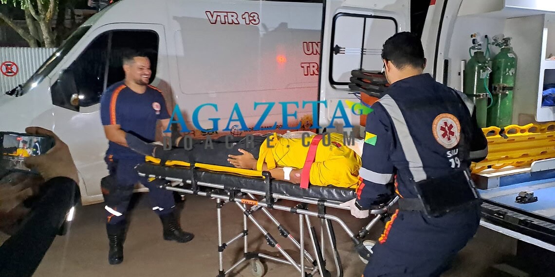 Colisão entre carro e moto deixa jovem ferido em Rio Branco