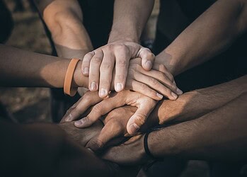 Pessoas e instituições podem se inscrever na premiação ou ser indicados. Foto: internet