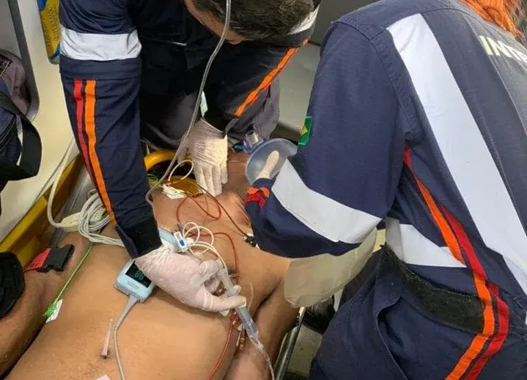 Dor no peito e falta de ar: saiba o que fazer diante de um infarto fulminante 1 Atendimento rápido reduz danos causados pelo infarto e AVC. Foto: cedida