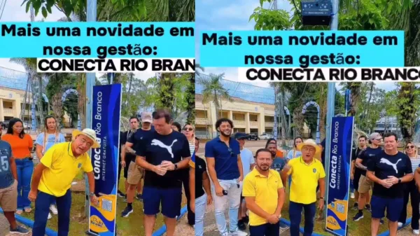 Prefeitura oferece internet gratuita na Praça da Revolução; prefeito ensina como acessar em vídeo