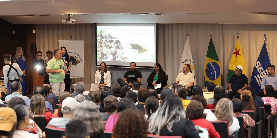Com apoio do Sebrae, Encontro do Fórum Acreano de Economia Solidária reuniu empreendedores nesta segunda