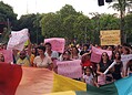 Sem carro de som, Parada do Orgulho LGBT+ inicia caminhada até a Concha Acústica; Veja fotos