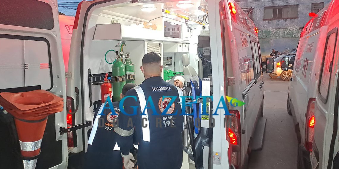 Homem sofre acidente de trabalho e lâmina de roçadeira fica cravada em seu rosto no Acre