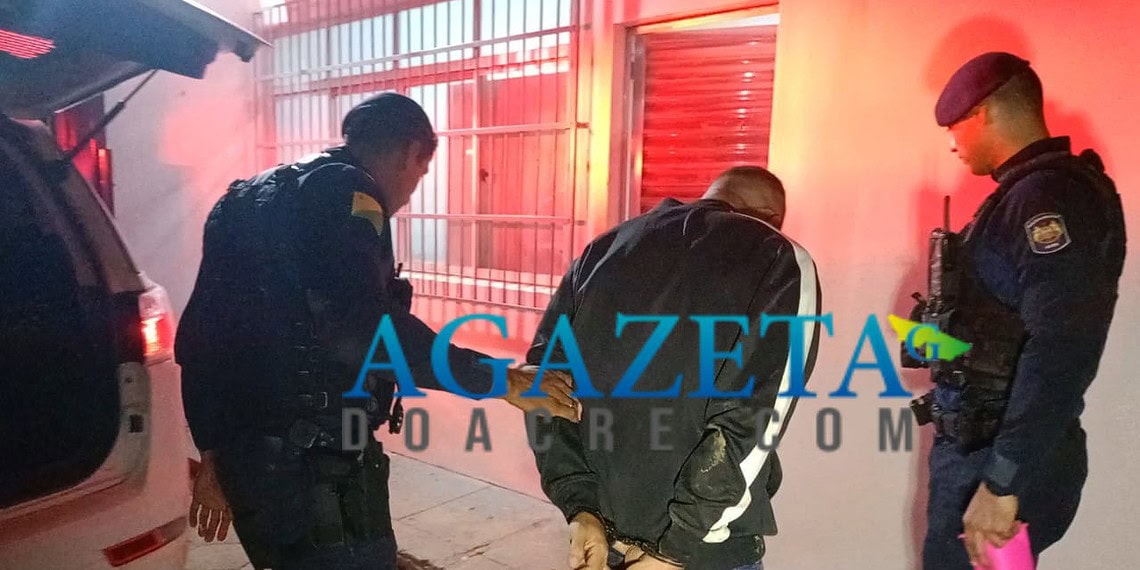 Polícia Militar apreende drogas e armas de fogo em abordagem no bairro Belo Jardim