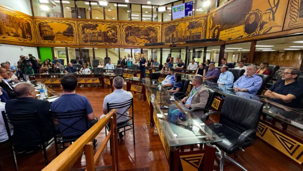 Audiência pública na Aleac debate problemas logísticos de transporte de cargas