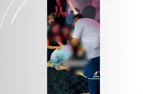 Pastor é denunciado após vídeo 'orando' por menina de 13 anos: 'Vai casar com homem e ter filhos'