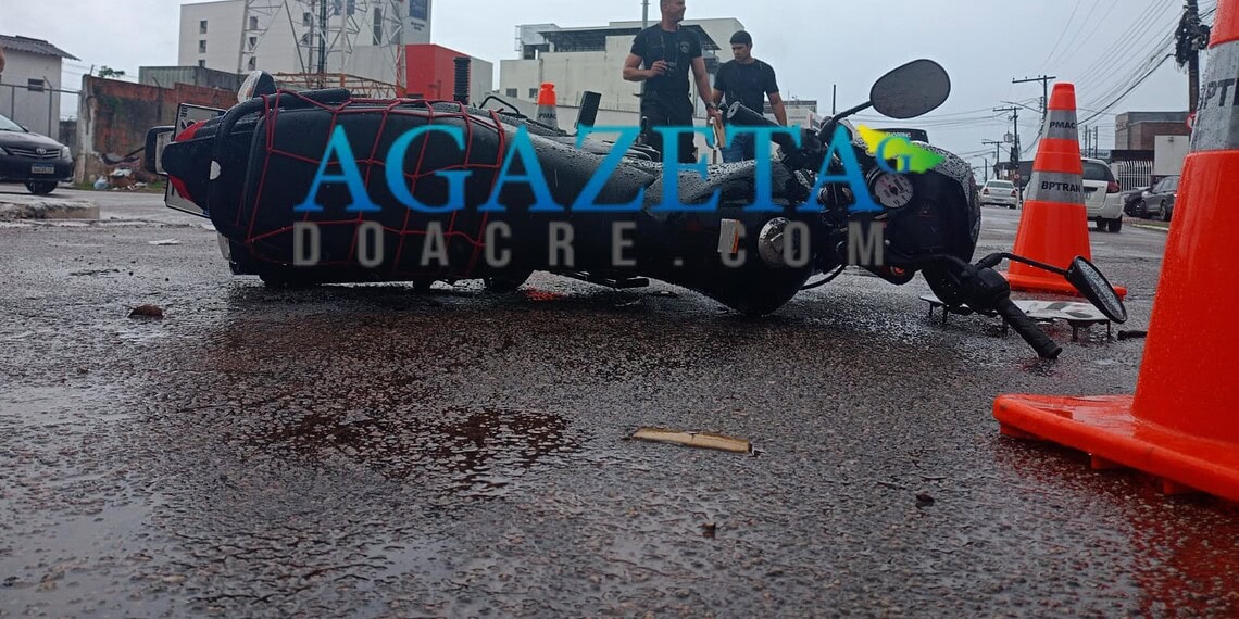 Motociclista fica ferido após colisão com carro em cruzamento de Rio Branco
