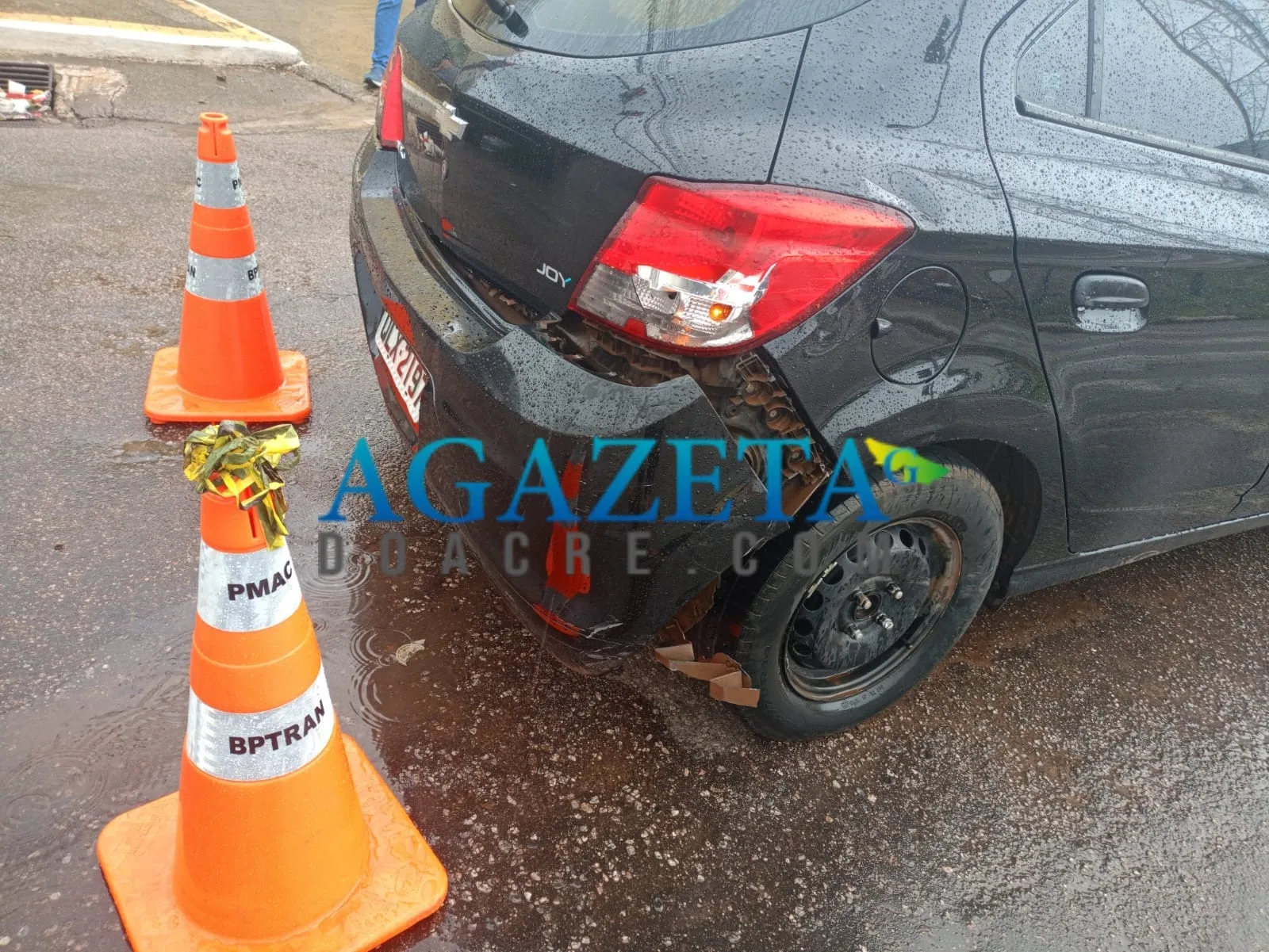 Motociclista fica ferido após colisão com carro em cruzamento de Rio Branco