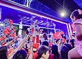 Inauguração da decoração natalina leva multidão à Praça da Revolução; veja fotos