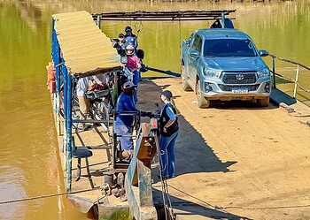 Sula Ximenes acompanhou o trabalho na Balsa de Xapuri, que registrou mais de 37 mil travessias em 2024. Foto: Ascom/Deracre