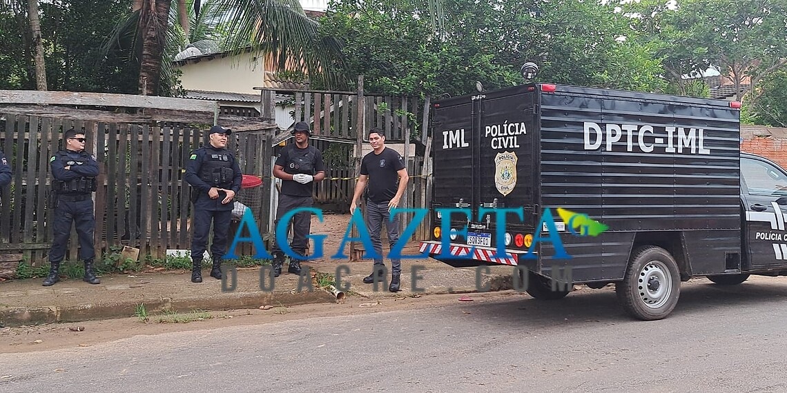 Homem é encontrado morto na área de casa com tiro na cabeça na Cidade do Povo