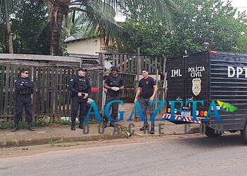 Homem é encontrado morto na área de casa com tiro na cabeça na Cidade do Povo