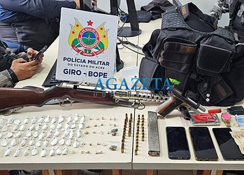 Polícia Militar apreende armas de fogo, drogas e dinheiro em operação em Rio Branco