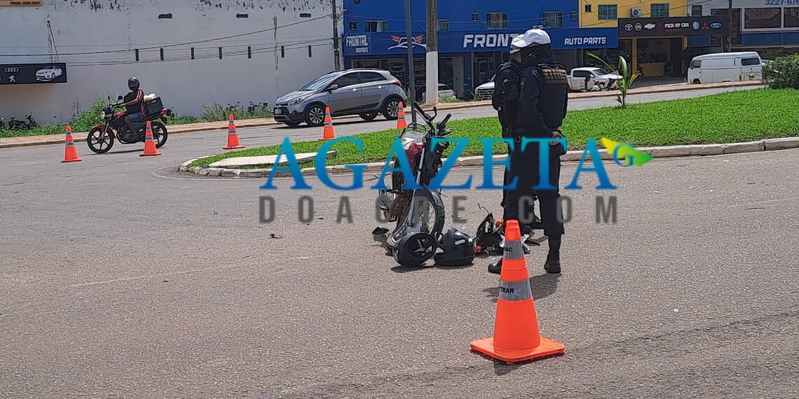 Motociclista e passageira ficam gravemente feridos em colisão com caminhonete na Avenida Ceará
