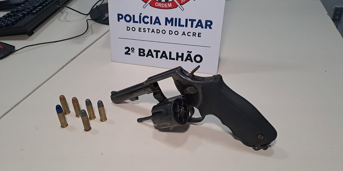 Arma furtada em Porto Velho é apreendida no segundo distrito de Rio Branco pela Polícia Militar