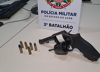 Arma furtada em Porto Velho é apreendida no segundo distrito de Rio Branco pela Polícia Militar