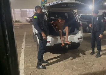 Após denúncia de disparos, polícia apreende armas e munições em chácara em Rio Branco; caseiro é detido