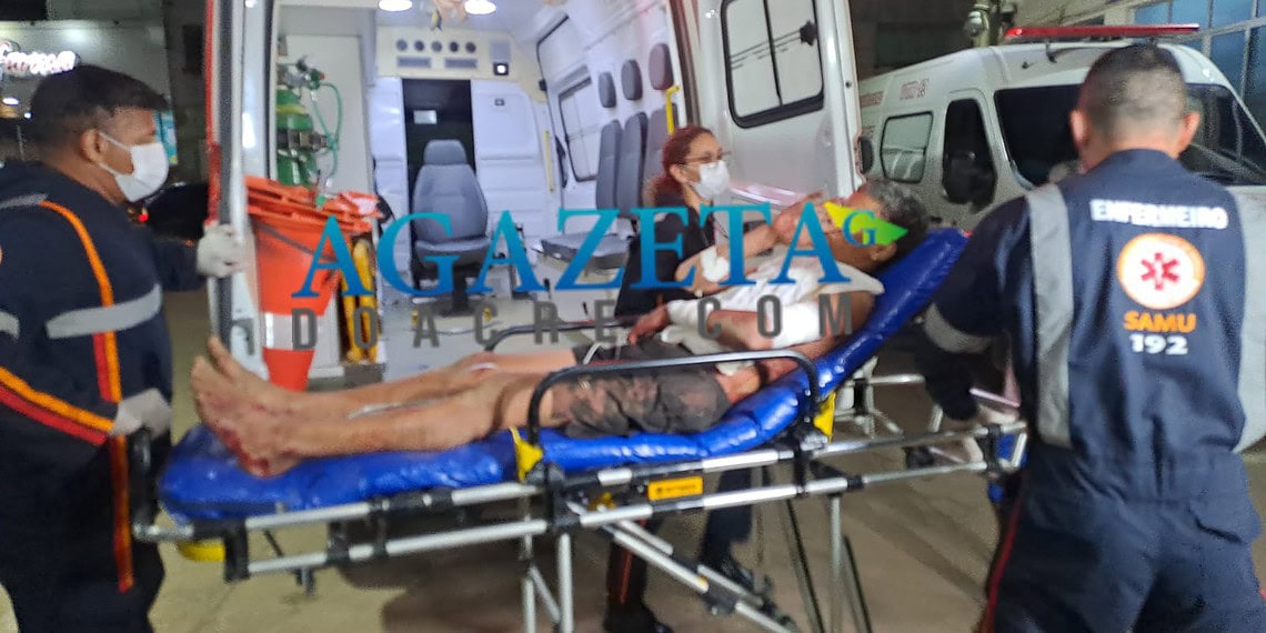 Adolescente leva nove tiros e outro fica ferido após ataque de ex por ciúmes em confraternização em Rio Branco