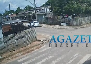 VÍDEO: Colisão em cruzamento sem sinalização deixa motociclista ferido no interior do Acre