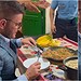 Gladson Cameli almoça farofa de conserva, arroz e banana na Difusora Acreana; vídeo repercute