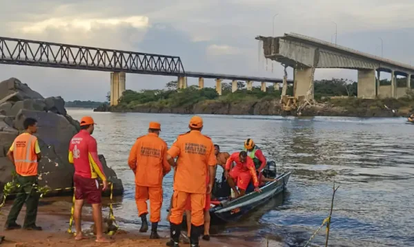 Chega a seis número de corpos resgatados de queda de ponte no Maranhão