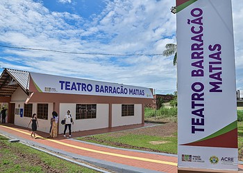 Teatro Barracão Matias, na Avenida Sobral, em Rio Branco. Foto: Diego Gurgel/Secom