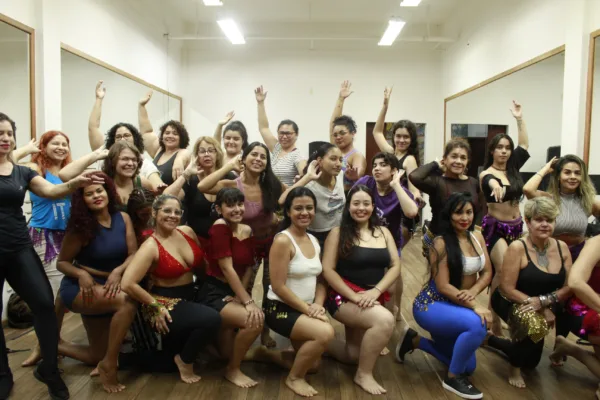 Encontro de dança do ventre em Rio Branco celebra empoderamento feminino com espetáculo "Sherazade"