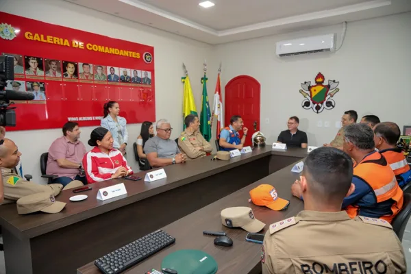 Defesa Civil e prefeitura de Rio Branco alinham plano de resposta a desastres naturais