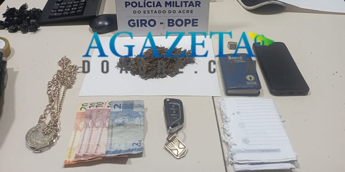 Policiais do BOPE prendem homem por tráfico de drogas e apreendem caderno com nomes de fornecedores