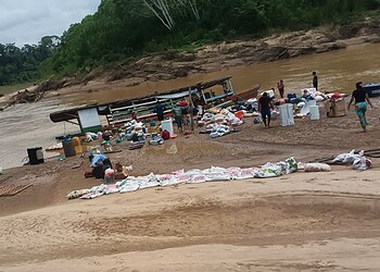 VÍDEO: Embarcação naufraga no Rio Iaco em Sena Madureira, causando prejuízos materiais
