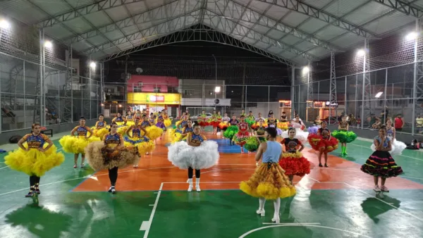 Oficina “Hoje Dama, Amanhã Diva” promove intercâmbio cultural e fortalece quadrilhas juninas no Acre