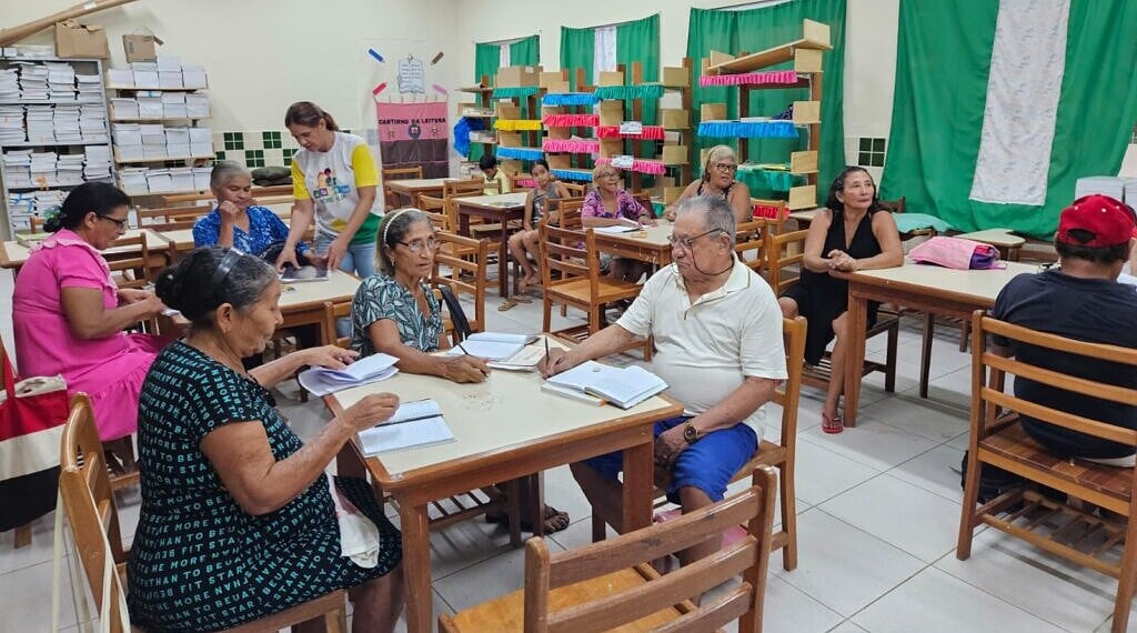 Programa Alfabetiza Acre também garante alfabetização a jovens e adultos. Foto: Stalin Melo/SEE