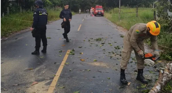 Chuva intensa atinge Cruzeiro do Sul nesta terça-feira; temporal durou no mínimo três horas